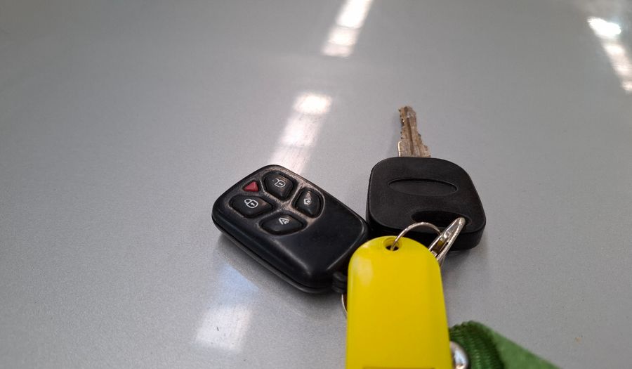 Ford Fiesta 1.6 AMBIENTE Hatchback 2011