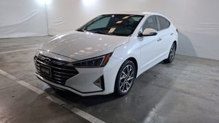 Hyundai • Elantra