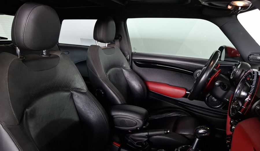Mini John Cooper Works 2.0 JOHN COOPER WORKS HOT CHILI AT Hatchback 2017