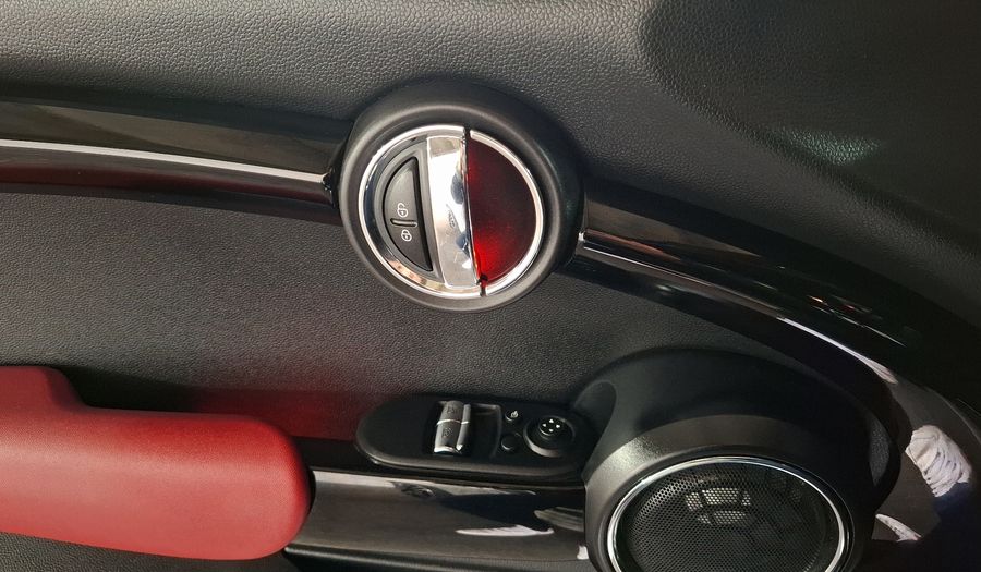 Mini John Cooper Works 2.0 JOHN COOPER WORKS HOT CHILI AT Hatchback 2017