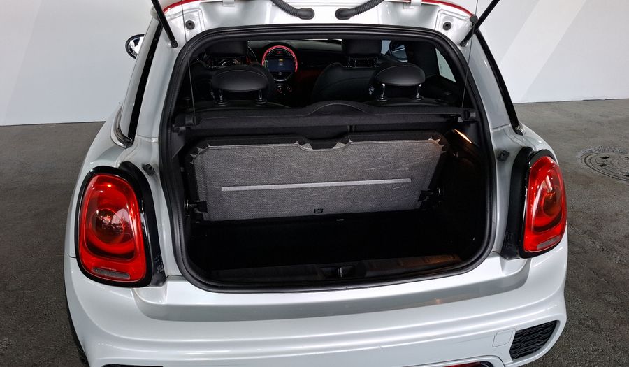 Mini John Cooper Works 2.0 JOHN COOPER WORKS HOT CHILI AT Hatchback 2017