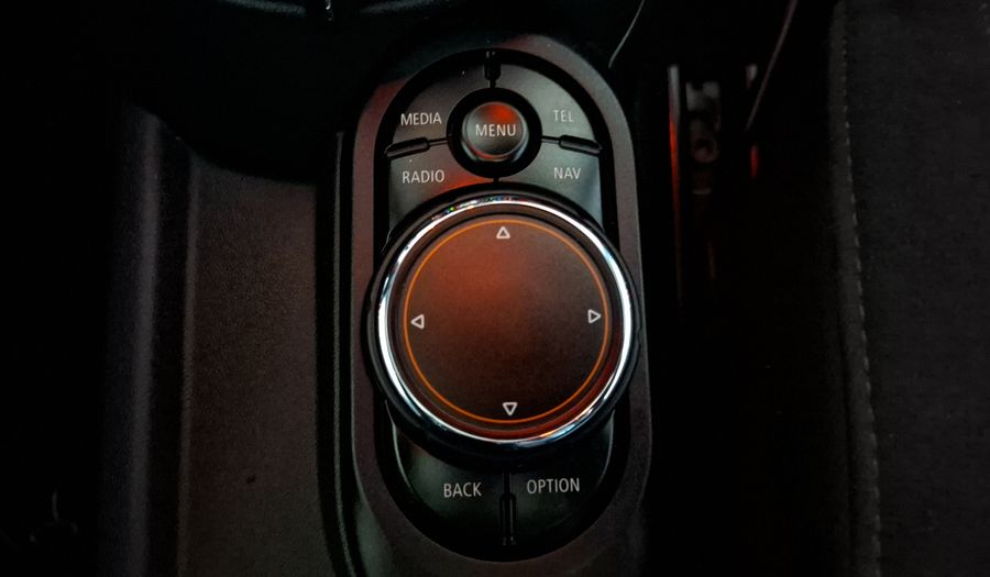 Mini John Cooper Works 2.0 JOHN COOPER WORKS HOT CHILI AT Hatchback 2017