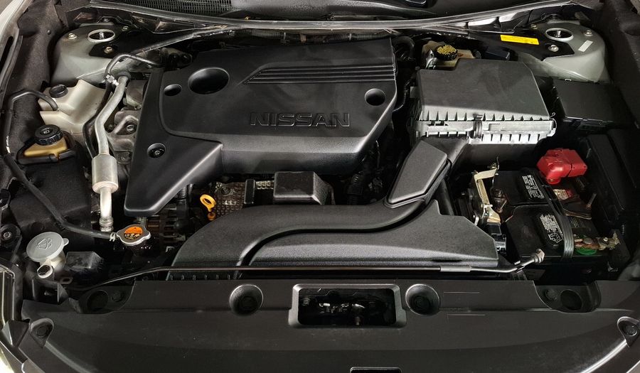 Nissan Altima 2.5 ADVANCE NAVI CVT Sedan 2017