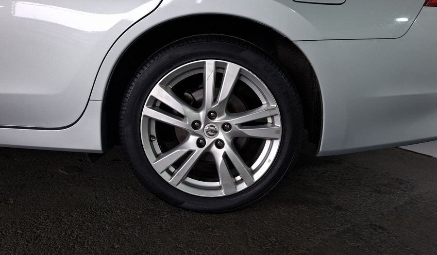 Nissan Altima 2.5 ADVANCE NAVI CVT Sedan 2017