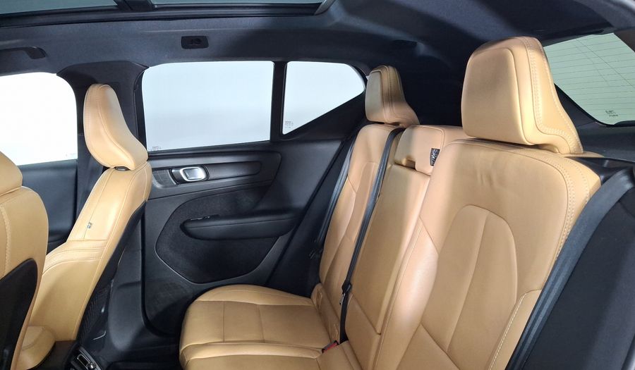 Volvo Xc40 2.0 MOMENTUM T5 AUTO 4WD Suv 2019