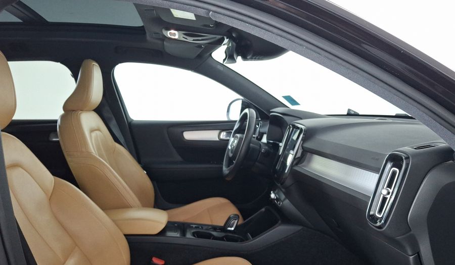 Volvo Xc40 2.0 MOMENTUM T5 AUTO 4WD Suv 2019