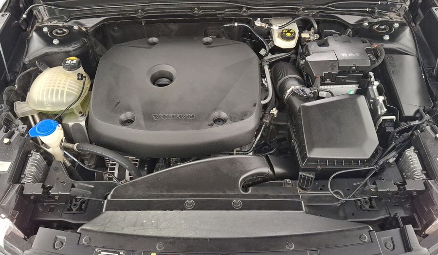 Volvo Xc40 2.0 MOMENTUM T5 AUTO 4WD Suv 2019