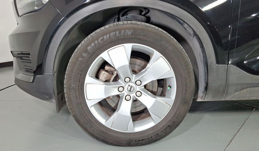 Volvo Xc40 2.0 MOMENTUM T5 AUTO 4WD Suv 2019