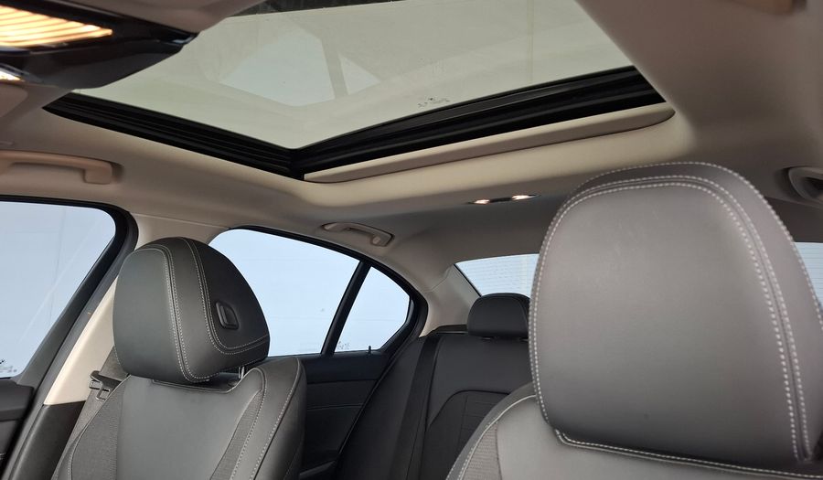 Bmw Serie 3 2.0 320I SPORT LINE Sedan 2022