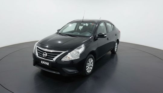 Nissan • Versa