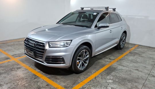 Audi • Q5