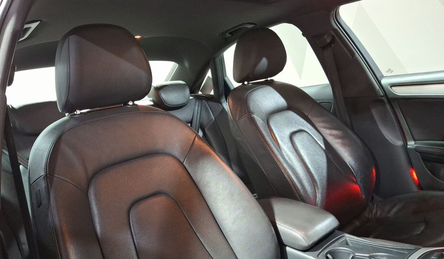 Audi A4 2.0 TFSI TRENDY PLUS MULTITRONIC Sedan 2013