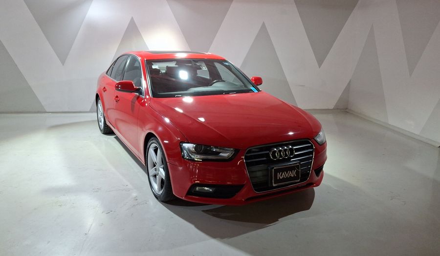 Audi A4 2.0 TFSI TRENDY PLUS MULTITRONIC Sedan 2013