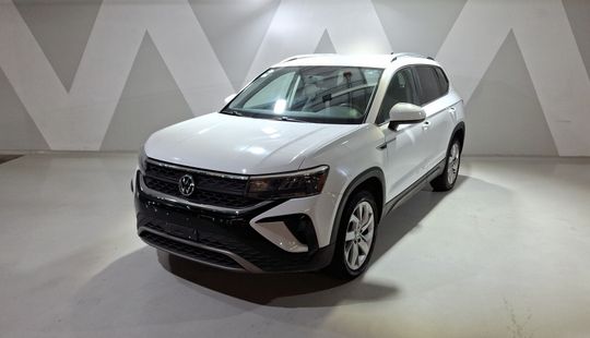 Volkswagen • Taos
