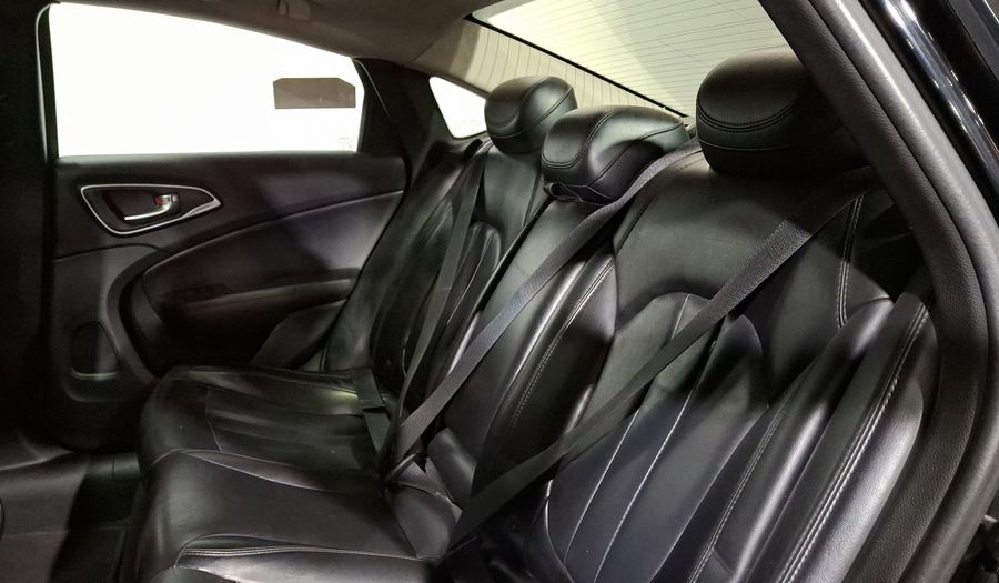 Chrysler 200 3.6 C ADVANCE Sedan 2015