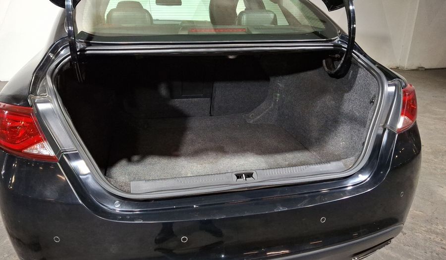 Chrysler 200 3.6 C ADVANCE Sedan 2015
