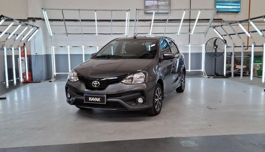 Toyota • Etios