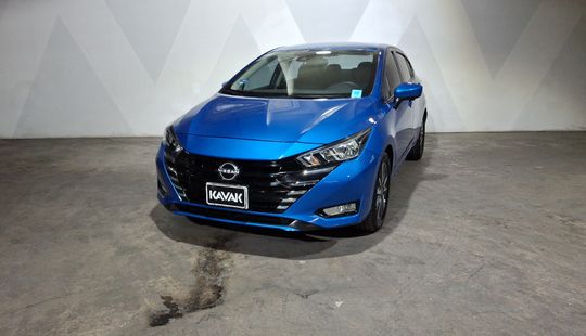 Nissan • Versa