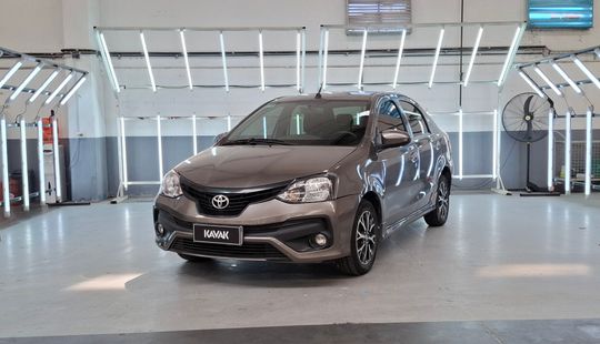 Toyota • Etios