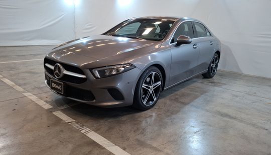 Mercedes Benz • Clase A