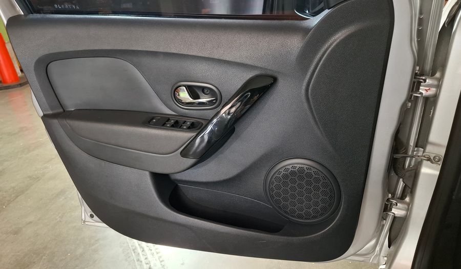 Renault Logan 1.6 INTENS Sedan 2023