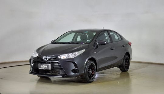 Toyota • Yaris