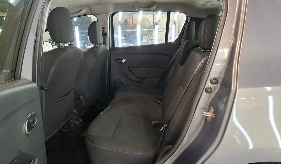 Renault Sandero 1.6 PRIVILEGE PH2 Hatchback 2016