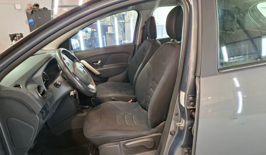 Renault Sandero 1.6 PRIVILEGE PH2 Hatchback 2016