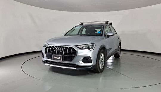 Audi • Q3