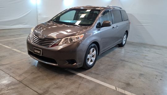 Toyota • Sienna