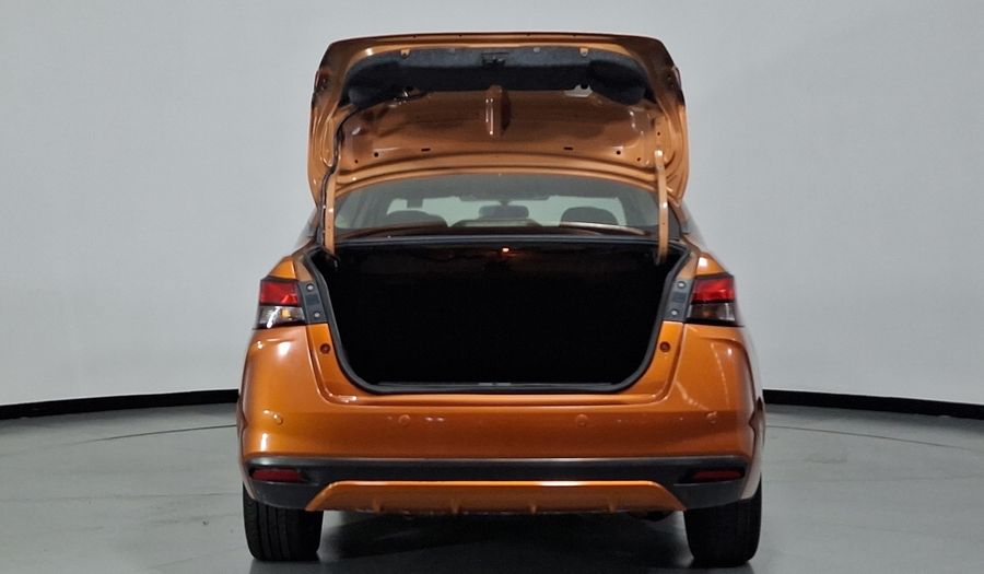 Nissan Versa 1.6 PLATINUM CVT Sedan 2021