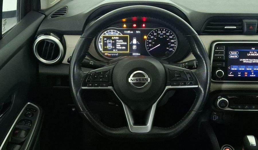 Nissan Versa 1.6 PLATINUM CVT Sedan 2021