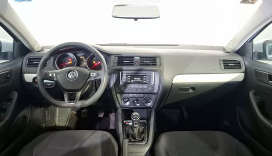 Volkswagen • Jetta