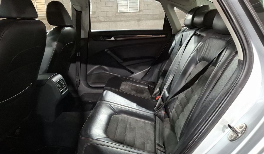 Volkswagen Passat 3.6 DSG Sedan 2015