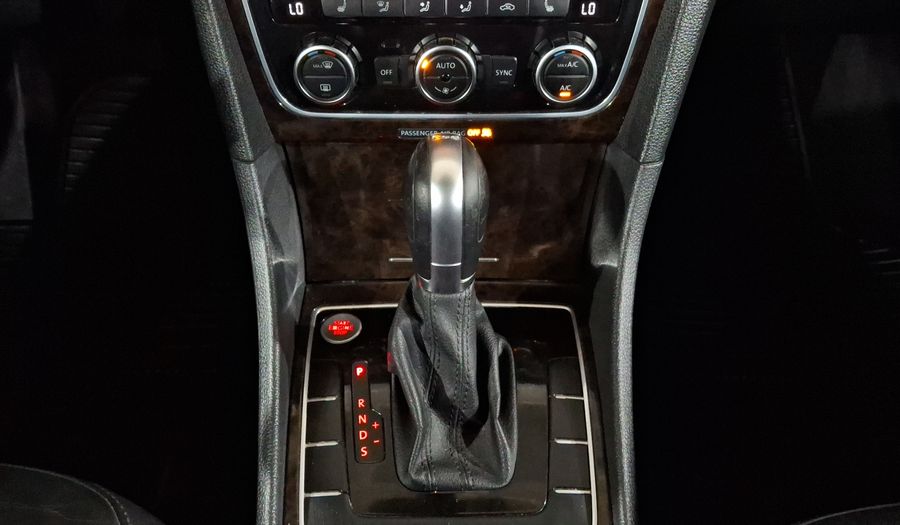 Volkswagen Passat 3.6 DSG Sedan 2015