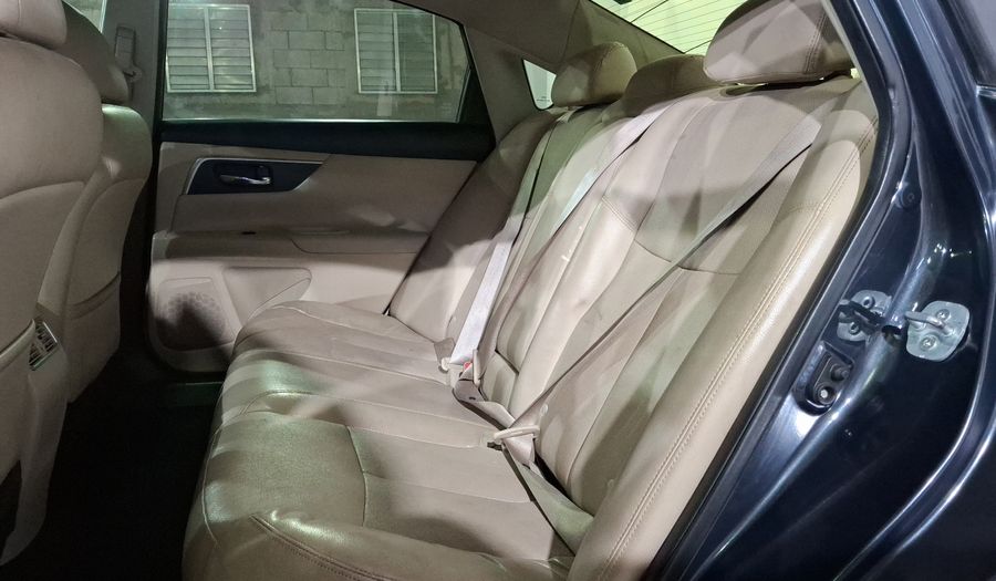 Nissan Altima 2.5 ADVANCE CVT Sedan 2017