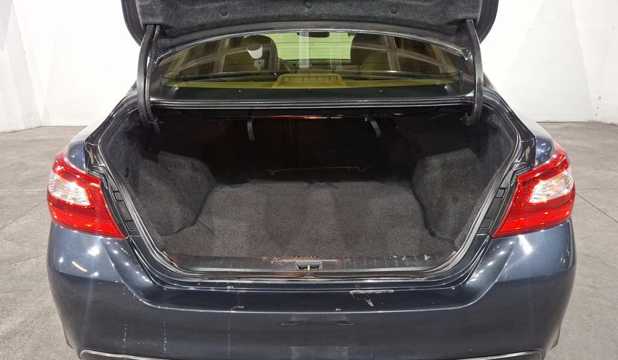 Nissan Altima 2.5 ADVANCE CVT Sedan 2017