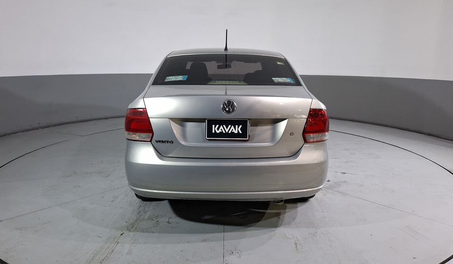 Volkswagen Vento 1.6 HIGHLINE MT Sedan 2014