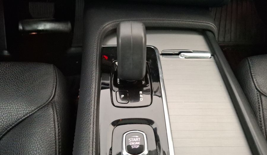 Volvo Xc90 2.0 B6 MHEV MOMENTUM AUTO AWD Suv 2022