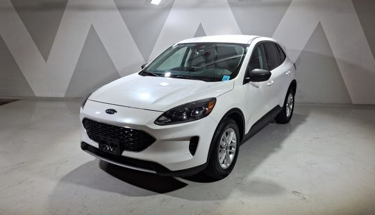Ford • Escape