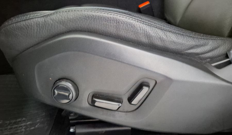 Volvo Xc60 2.0 B5 MHEV PLUS AUTO AWD Suv 2023