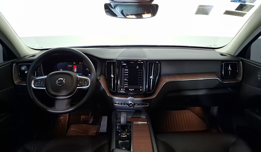 Volvo Xc60 2.0 B5 MHEV PLUS AUTO AWD Suv 2023