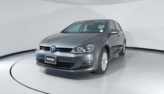 Volkswagen • Golf