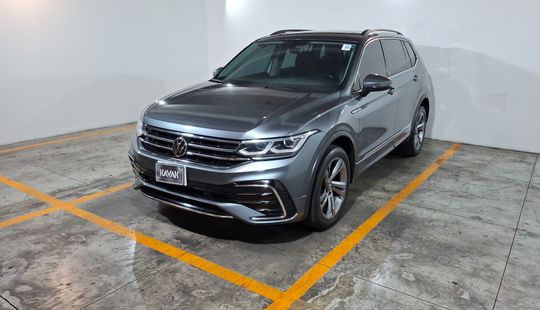 Volkswagen • Tiguan