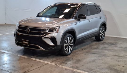 Volkswagen • Taos