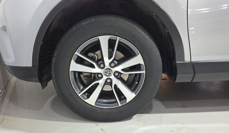 Toyota Rav4 2.5 XLE AWD AT Suv 2016