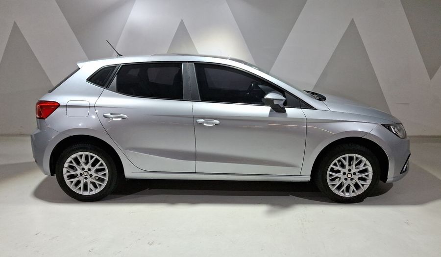 Seat Ibiza 1.6 STYLE Hatchback 2021
