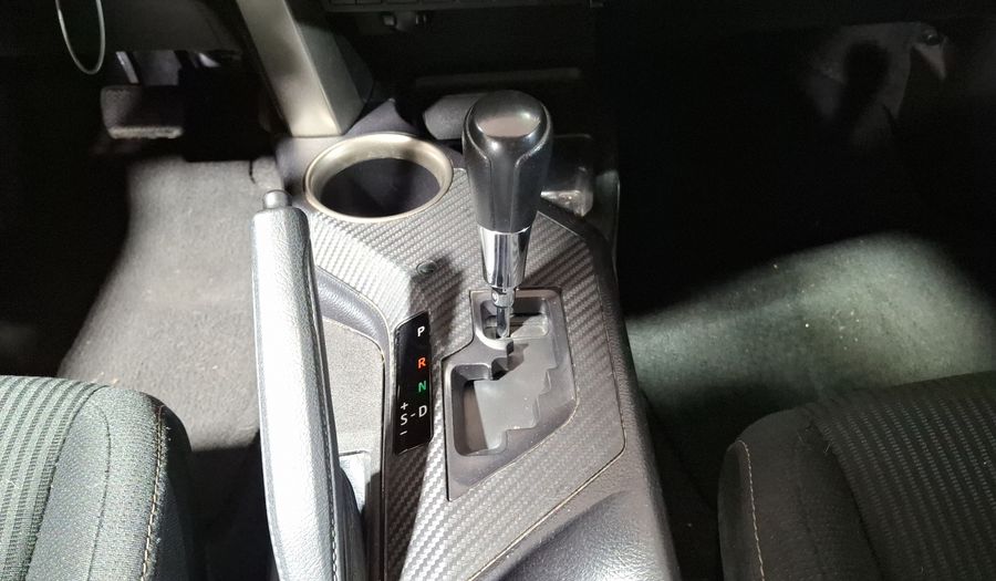 Toyota Rav4 2.5 XLE AWD AT Suv 2015