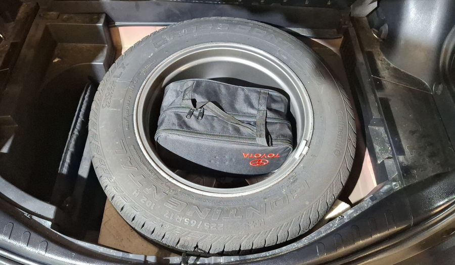 Toyota Rav4 2.5 XLE AWD AT Suv 2015