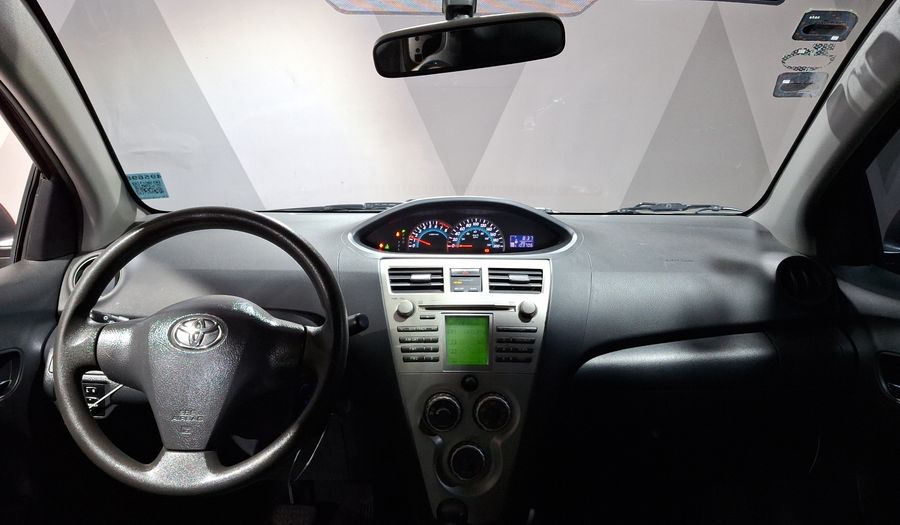 Toyota Yaris 1.5 SEDAN PREMIUM AT Sedan 2014